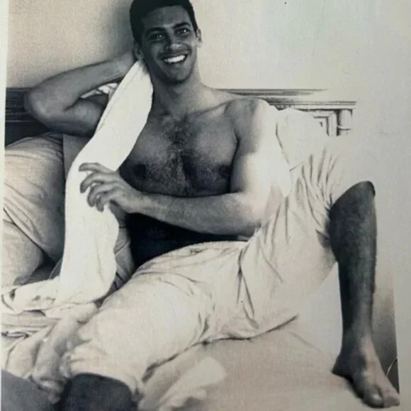 VERSACE Medusa Men's Silk Tie - Picture 6 of 6